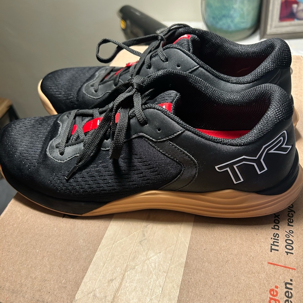 TYR CXT-1 Trainers, men’s size 13